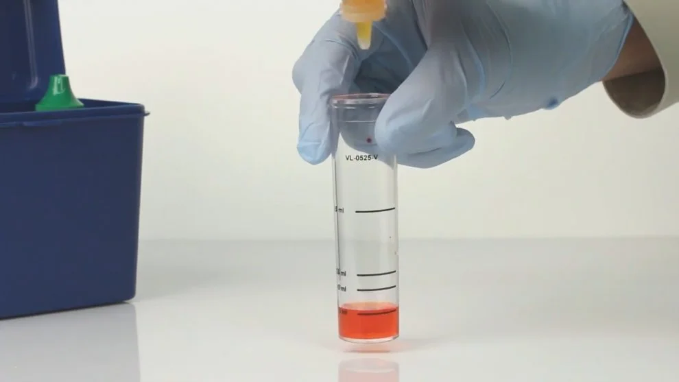 Hydra amphetamine Pipette sodium nitrite solution.webp